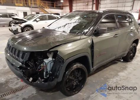 2018 Jeep Compass Trailhawk 4X4 из США, поврежденный, VIN 3C4NJDDBXJT134363